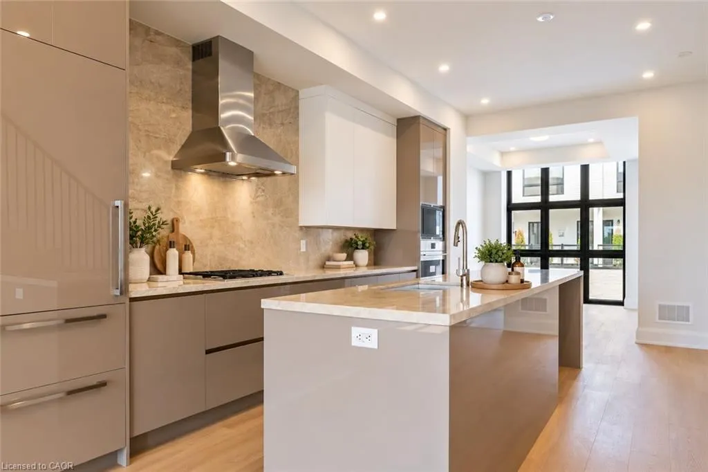 138 East Street #4