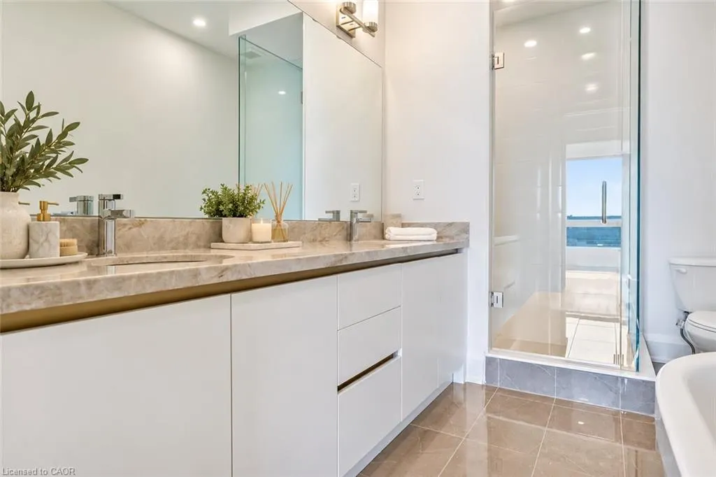 138 East Street #4