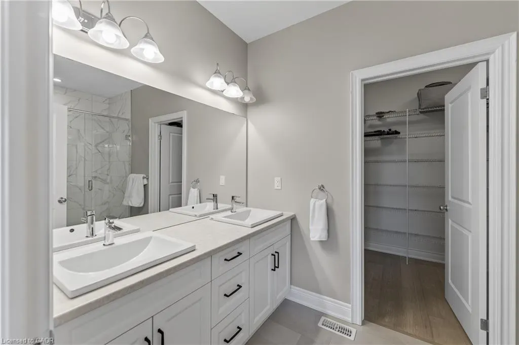 154 Port Robinson Road #11