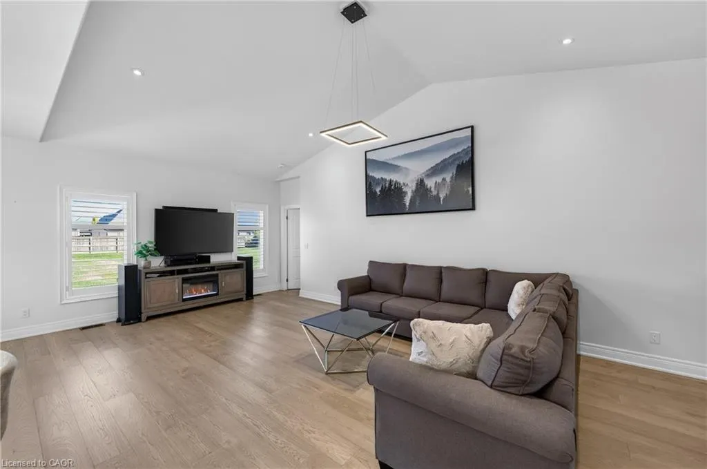 154 Port Robinson Road #11