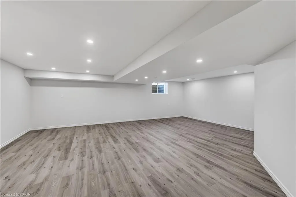 154 Port Robinson Road #11