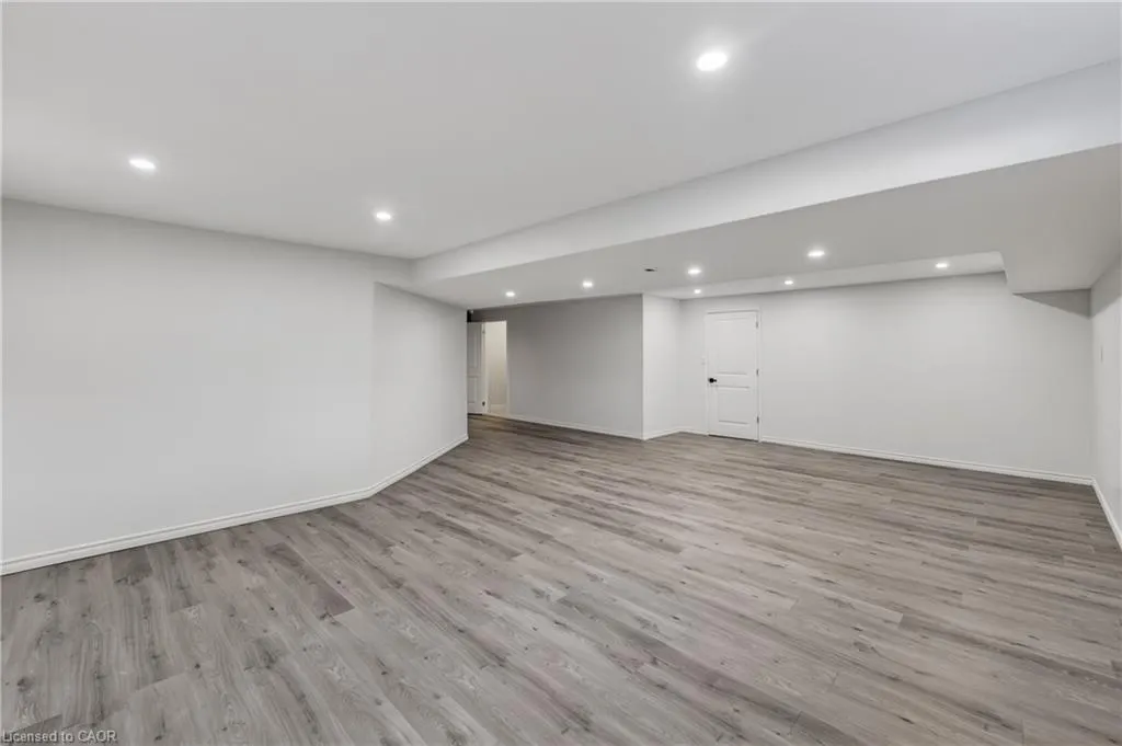 154 Port Robinson Road #11