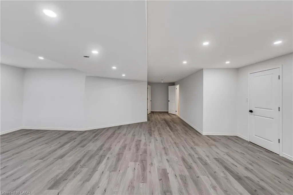 154 Port Robinson Road #11