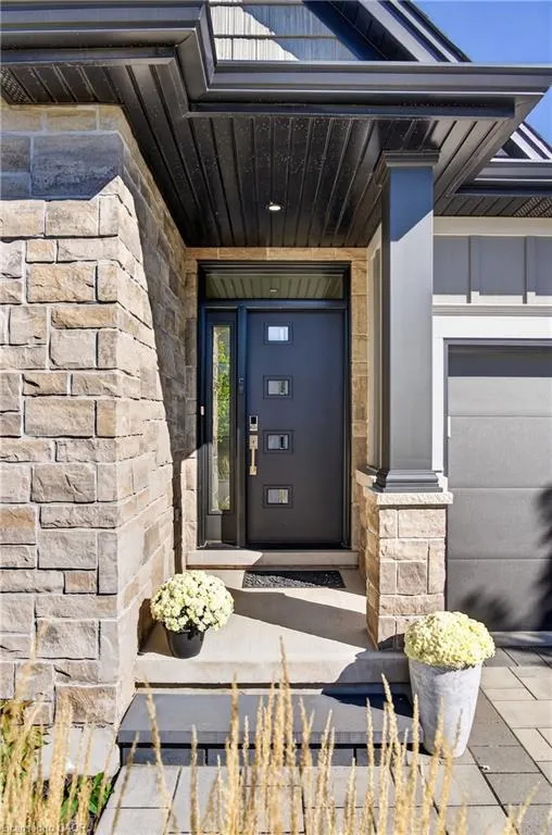 154 Port Robinson Road #11