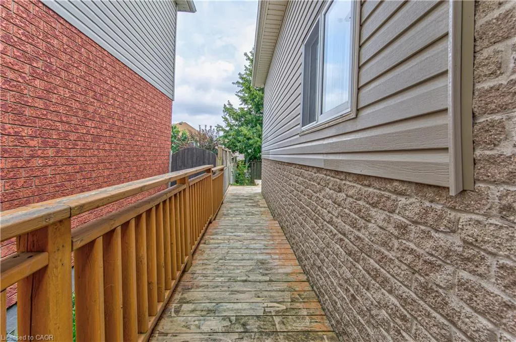 168 Copper Leaf Street
