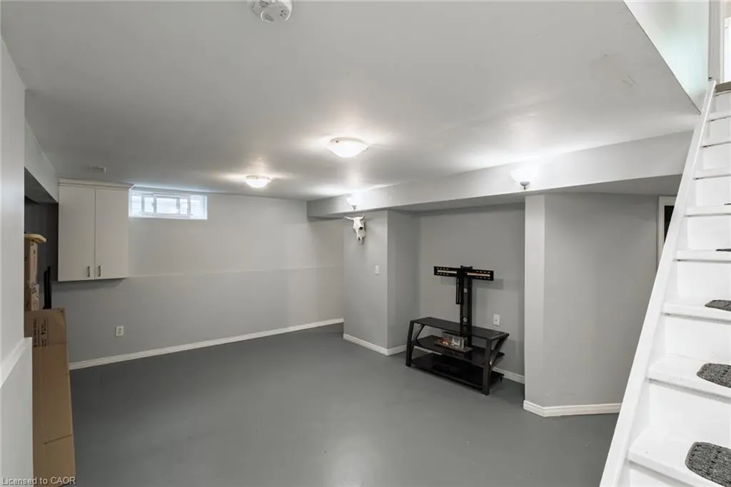 141 Viscount Road