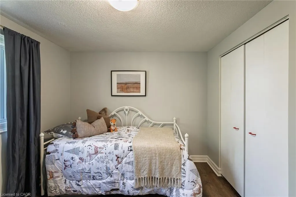 141 Viscount Road