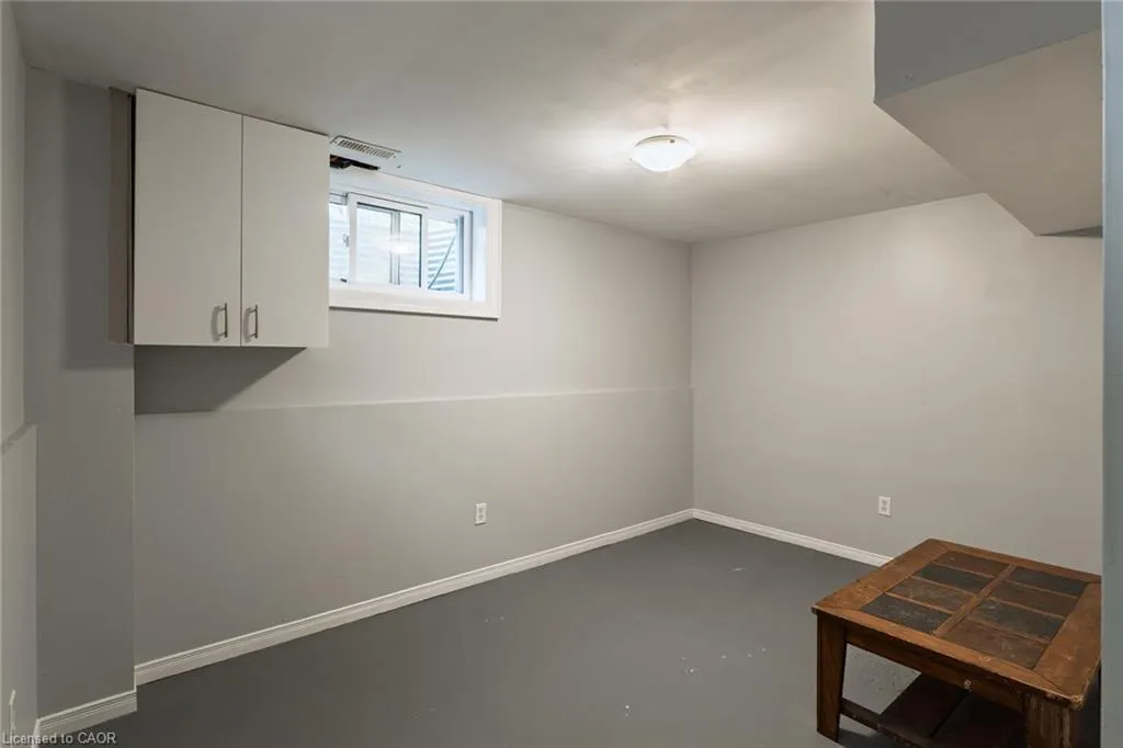 141 Viscount Road