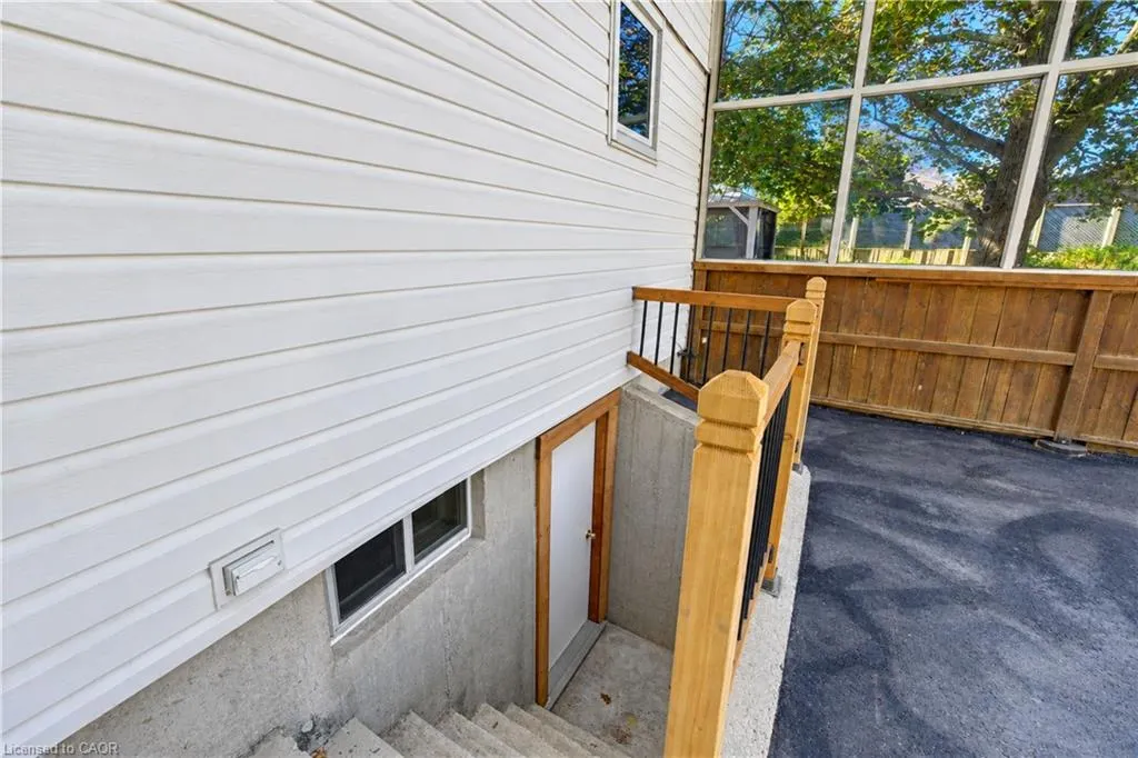 64 Lowrey Avenue S