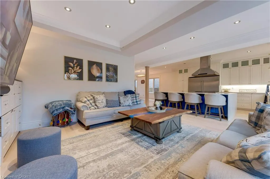 444 Thomas Slee Drive