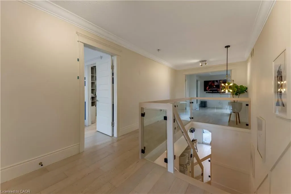444 Thomas Slee Drive