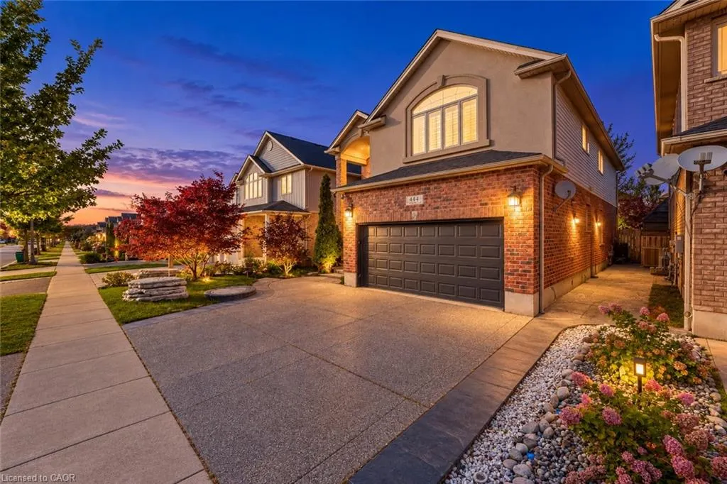 444 Thomas Slee Drive