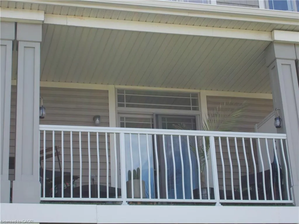 8 Hemlock Way #6