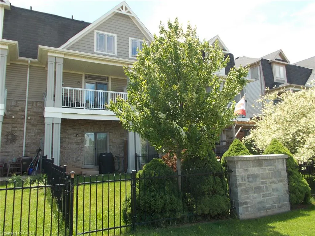 8 Hemlock Way #6