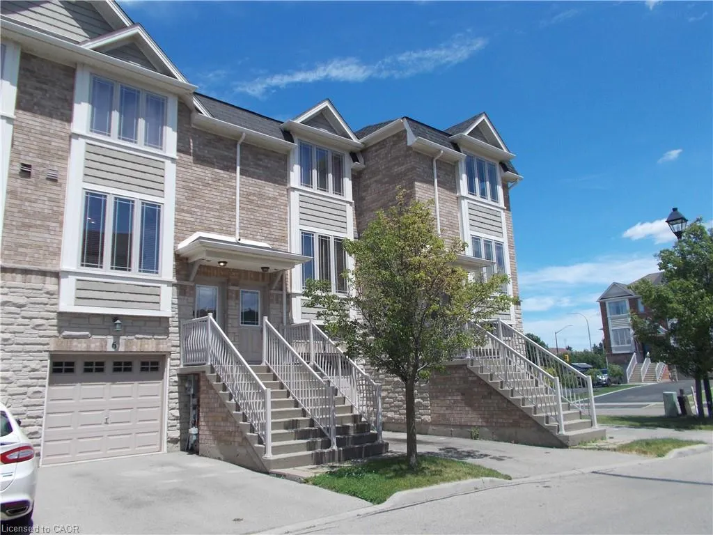 8 Hemlock Way #6