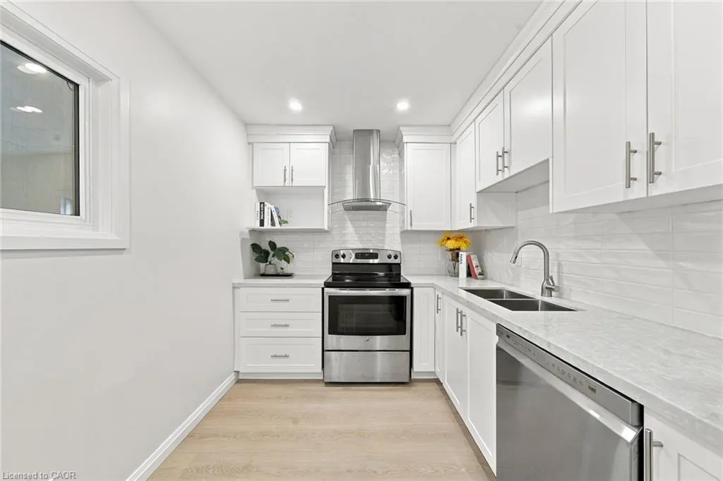 294 East 28th Street