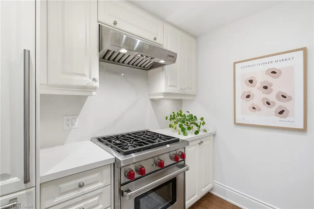 3500 Lakeshore Road W #711