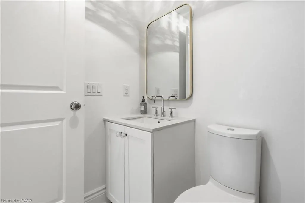 3500 Lakeshore Road W #711