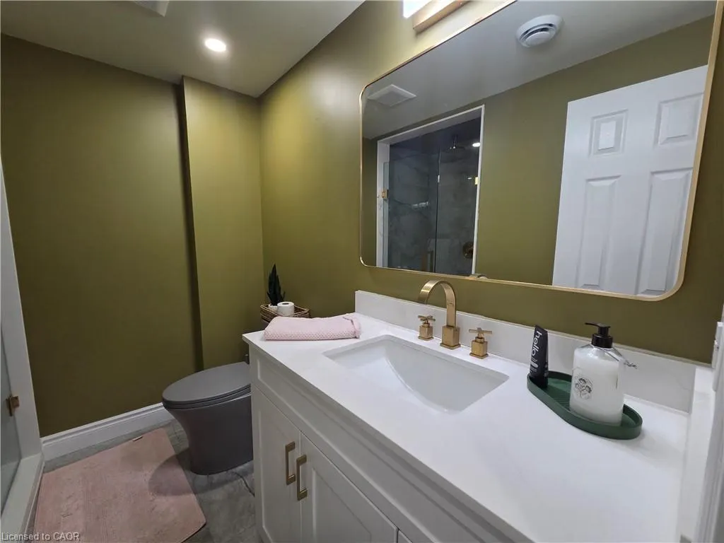 709 Windflower Crescent