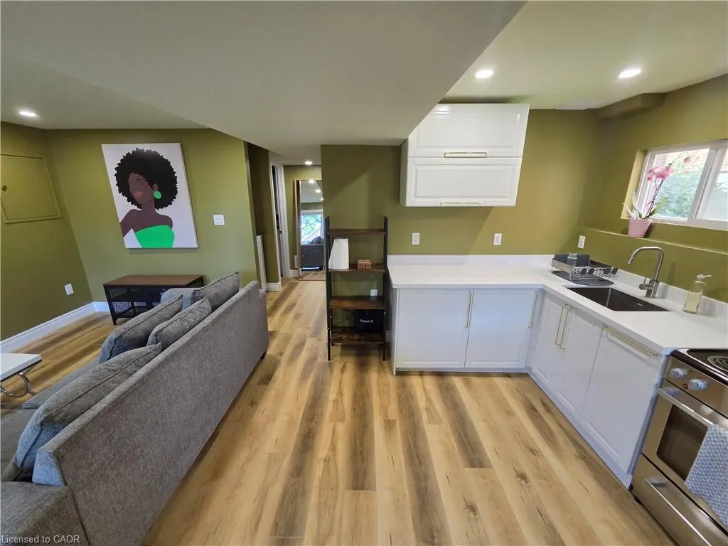 709 Windflower Crescent