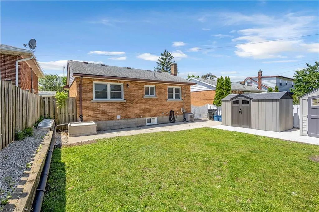 450 Highland Road E