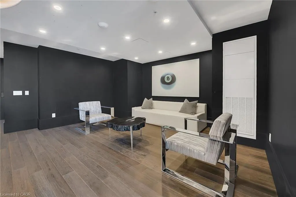 16 Concord Place #PH613