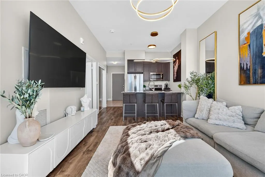 16 Concord Place #PH613