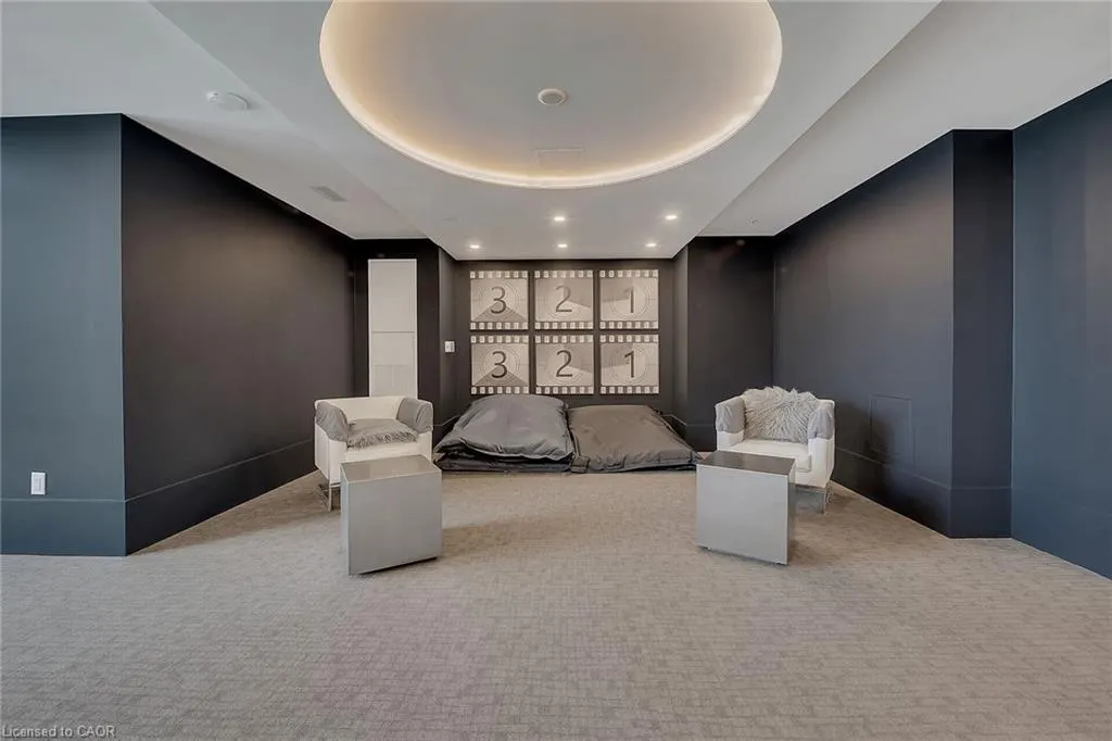 16 Concord Place #PH613