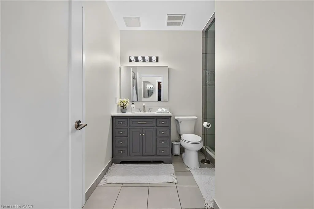 16 Concord Place #PH613