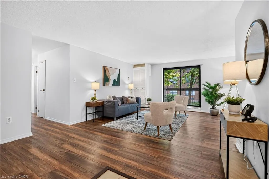 966 Queenston Road #203