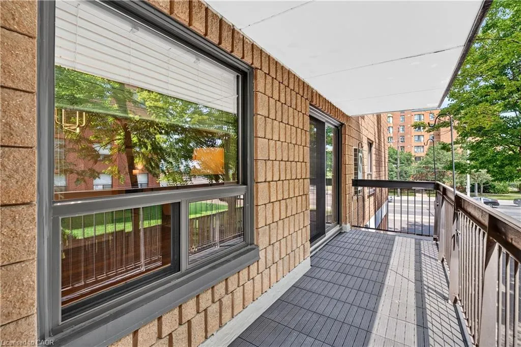966 Queenston Road #203
