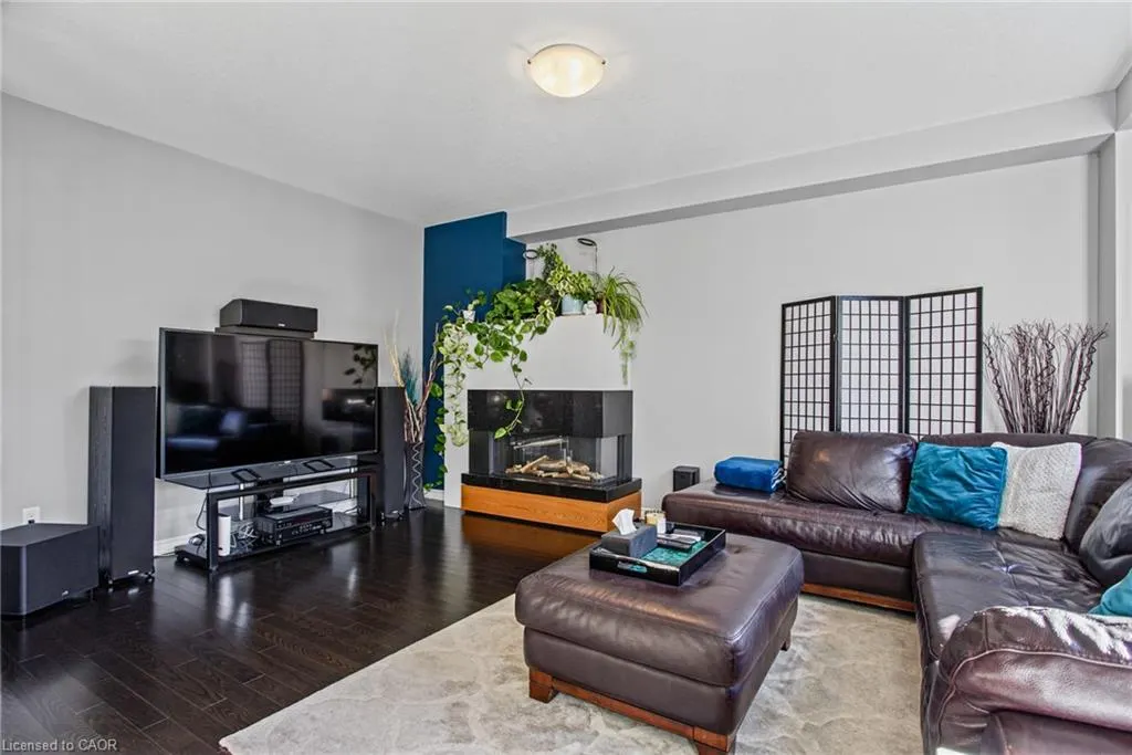 7 Lampman Drive