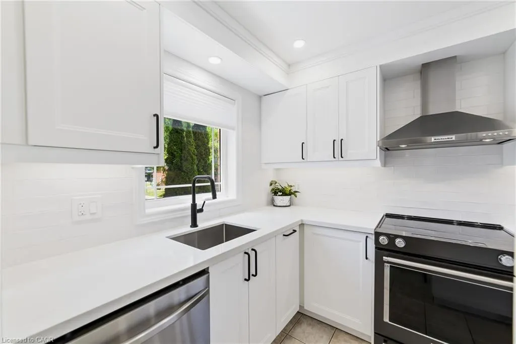 242 Upper Mount Albion Road #13