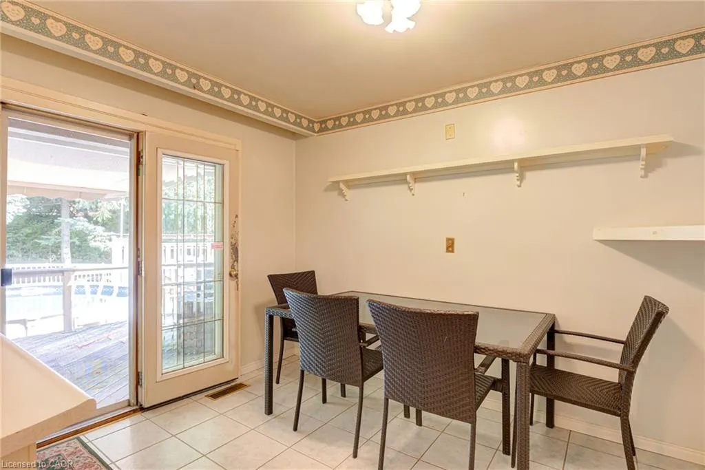 8 Bonnylyn Drive