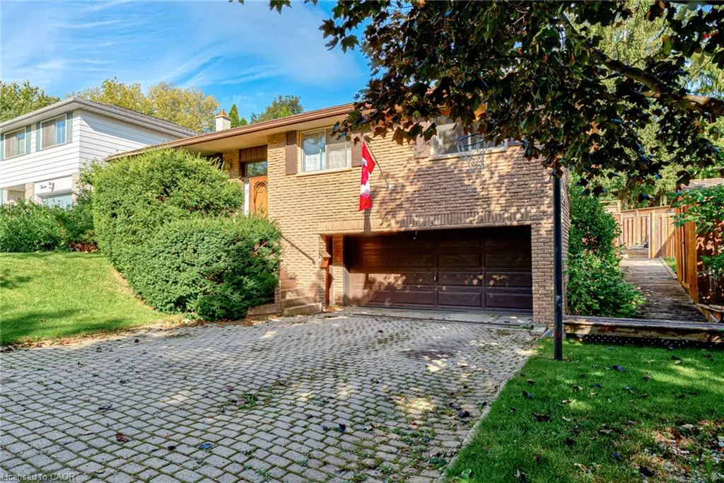 8 Bonnylyn Drive