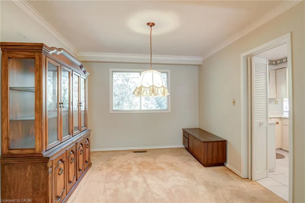 8 Bonnylyn Drive