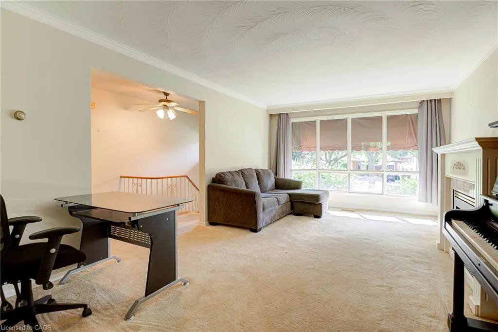 8 Bonnylyn Drive