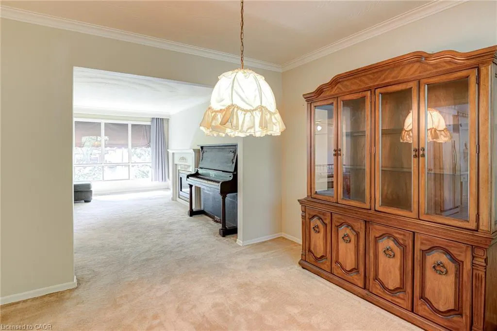8 Bonnylyn Drive