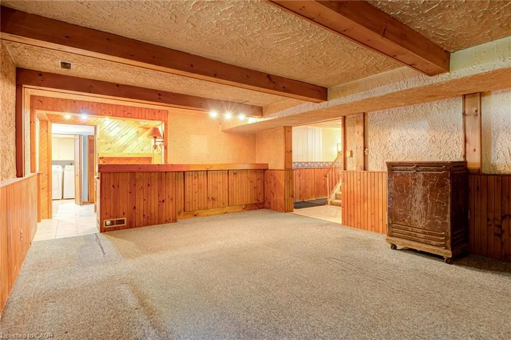 8 Bonnylyn Drive