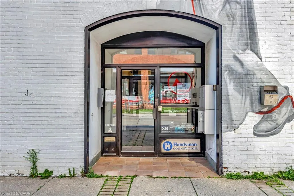 380 King Street E