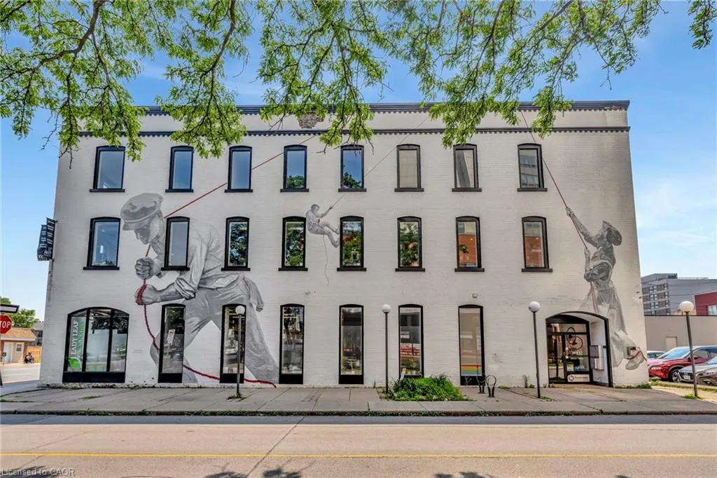380 King Street E
