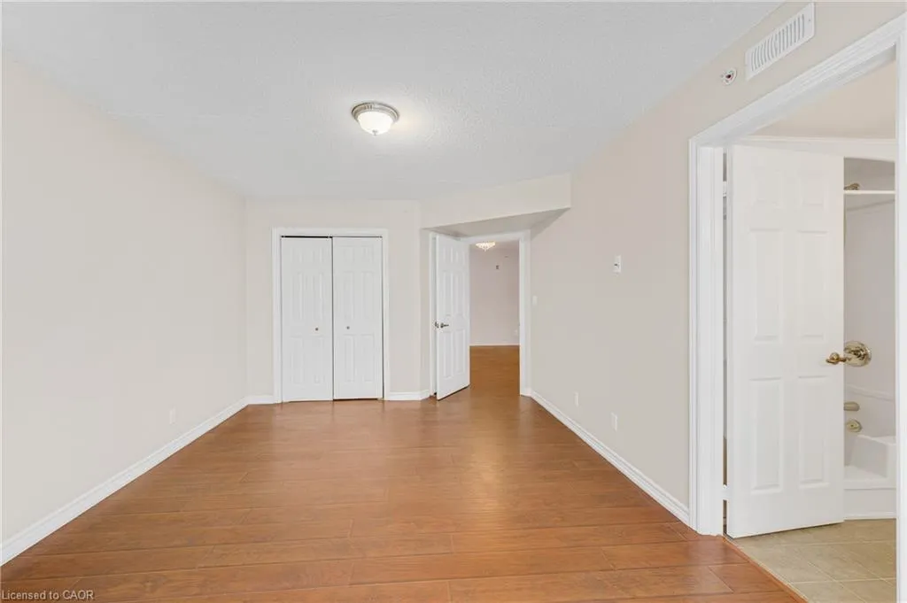 2075 Appleby Line #102
