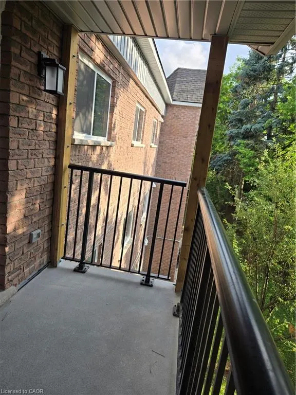 3085 Kingsway Drive #21