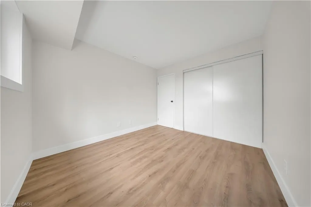 3085 Kingsway Drive #21