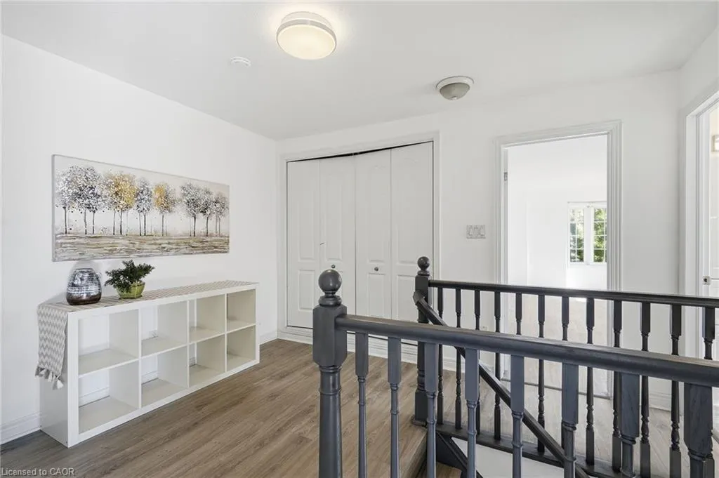 400 Stonehenge Drive #8