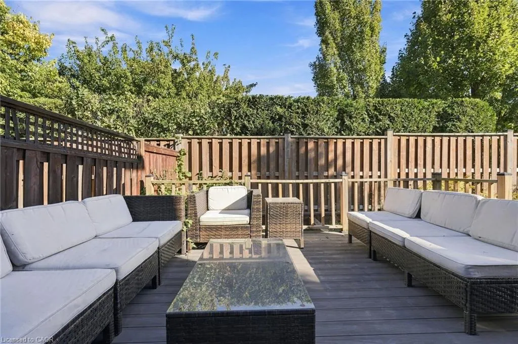 400 Stonehenge Drive #8