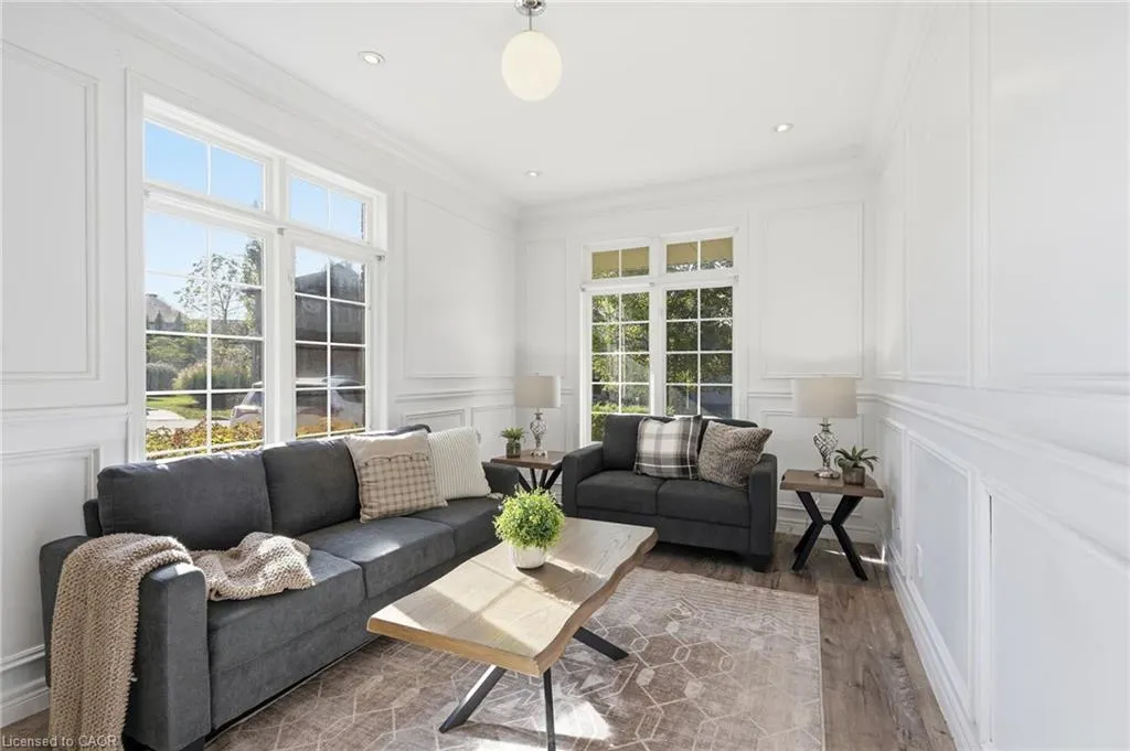 400 Stonehenge Drive #8