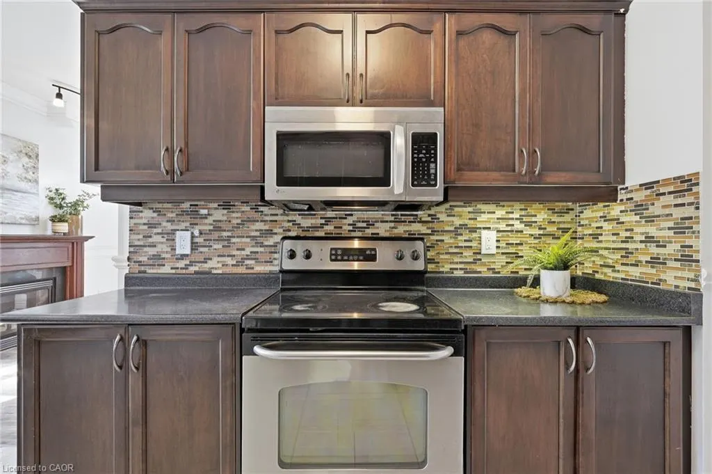 400 Stonehenge Drive #8