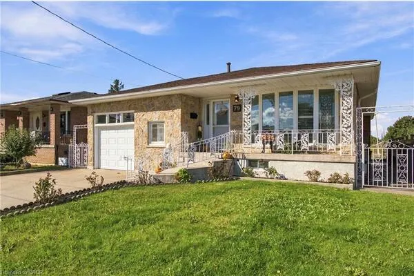 79 Oakland Drive