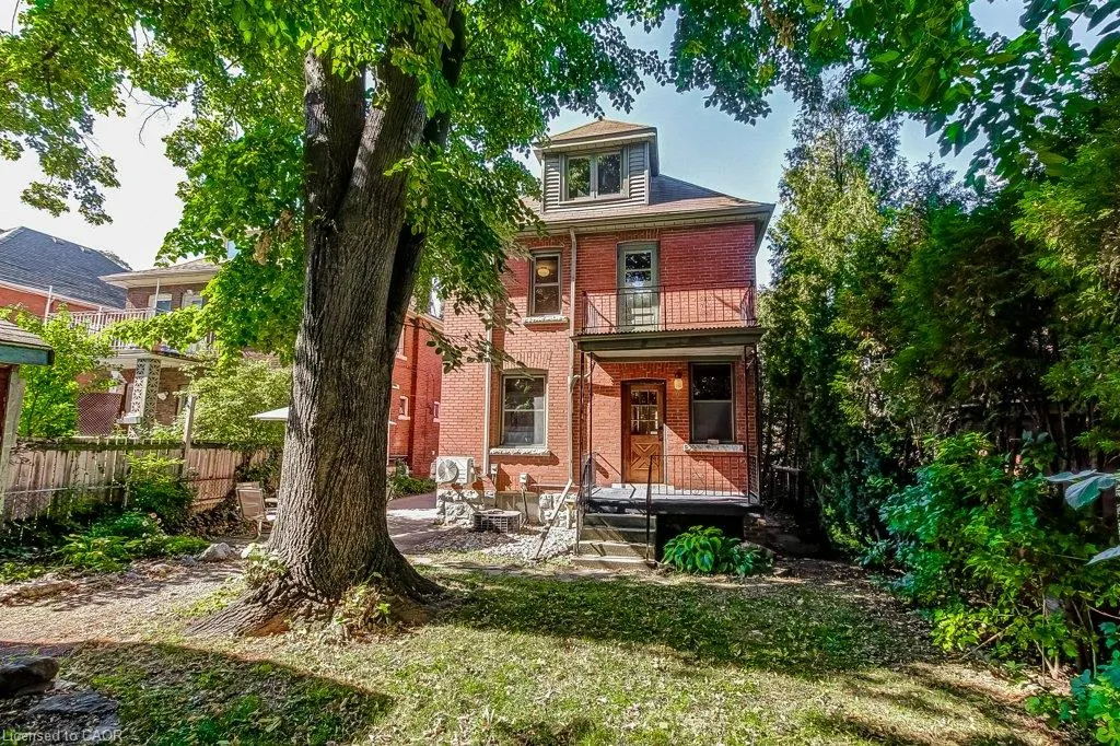 43 Rosslyn Avenue S